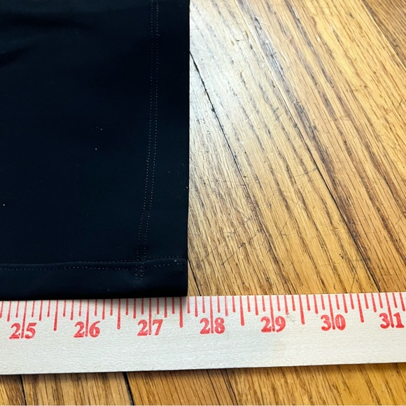 Lululemon On The Move Pants  Womens Size 4 Stretch Black Pockets Meas 27x27.5 - Picture 7 of 11